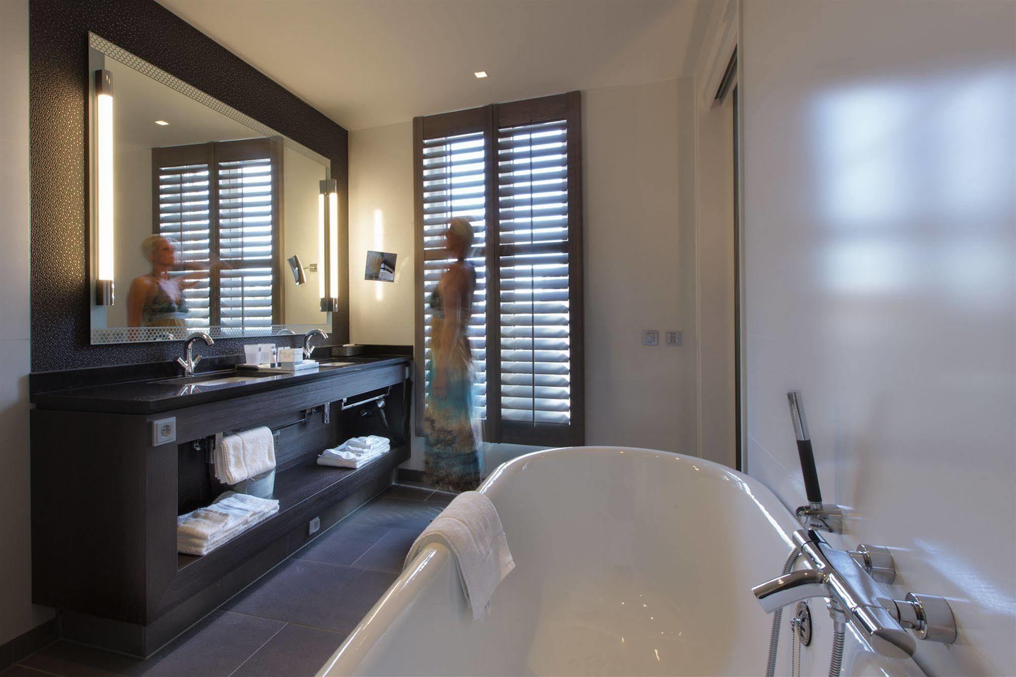 Hotel Dux Roermond Luaran gambar